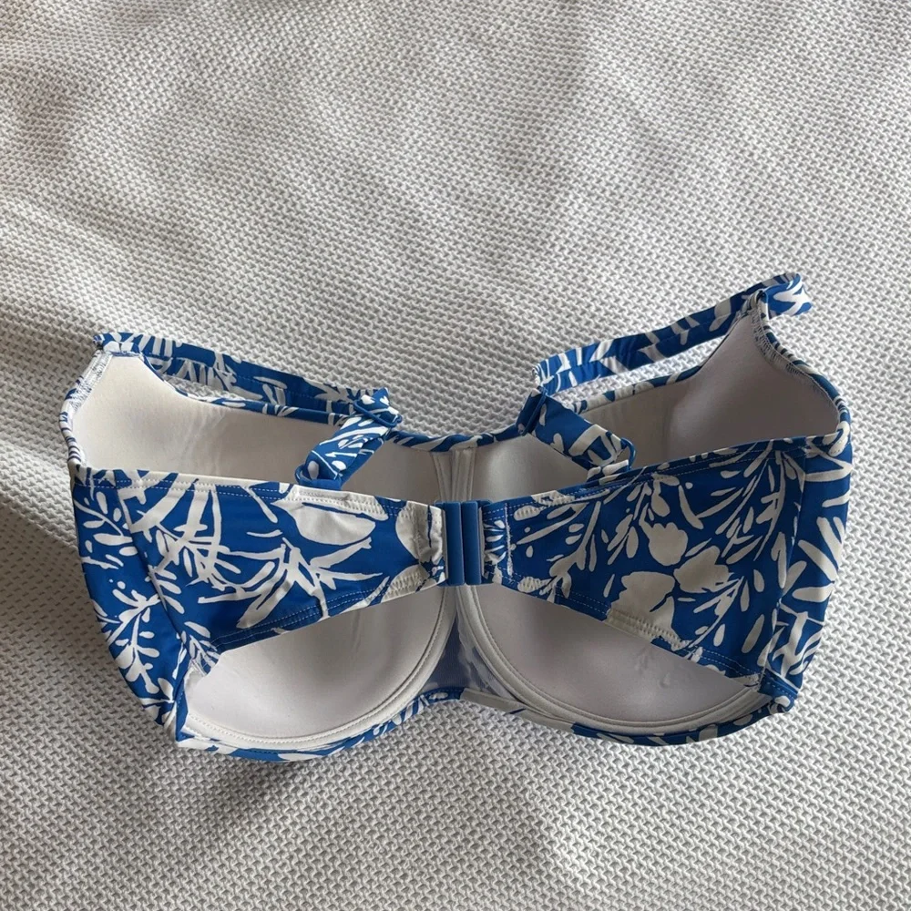 Empreinte Blue and White Floral Underwire Bikini Top with Adjustable Straps 32G